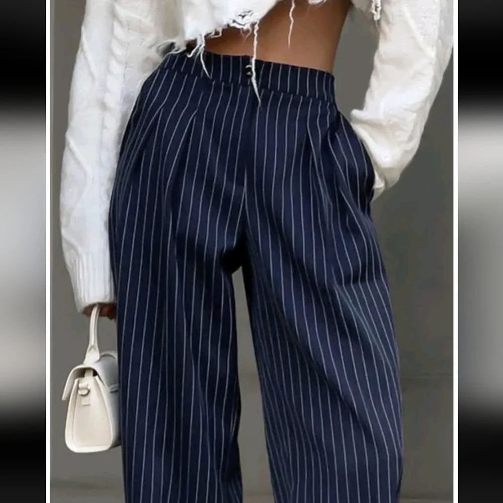 Commense Navy Pinstripe Pleated Wide-Leg Pants NWT Size Large-mango-zara-H&M - Picture 3 of 6